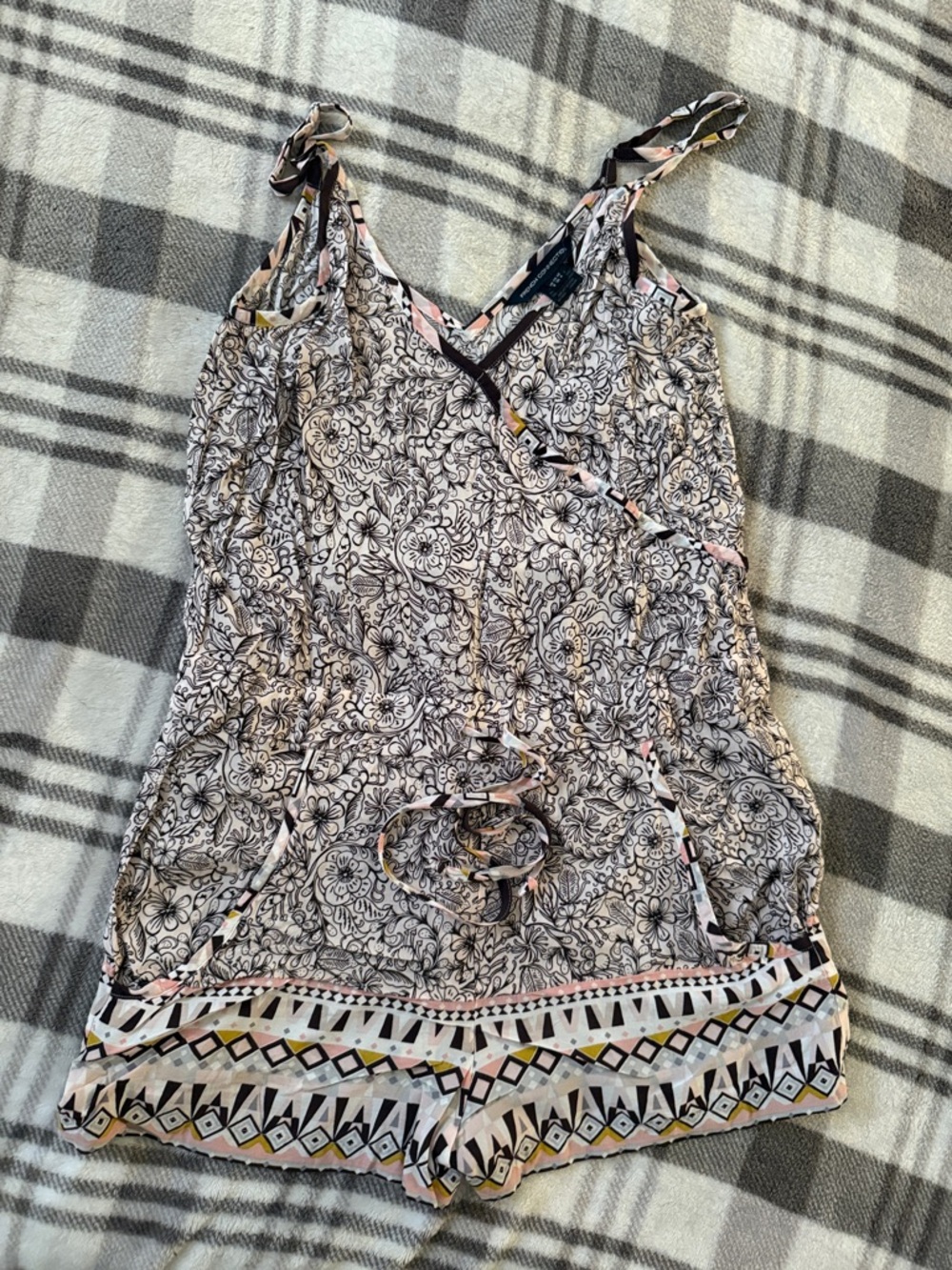 French Connection Black & Cream Floral Tie-Strap Romper size 4